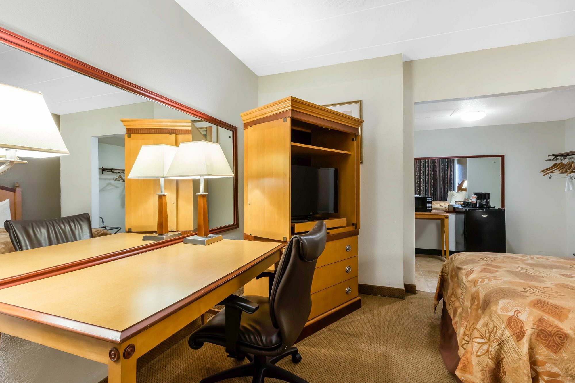 Lotus By Hotel Inn - Hot Springs Extérieur photo