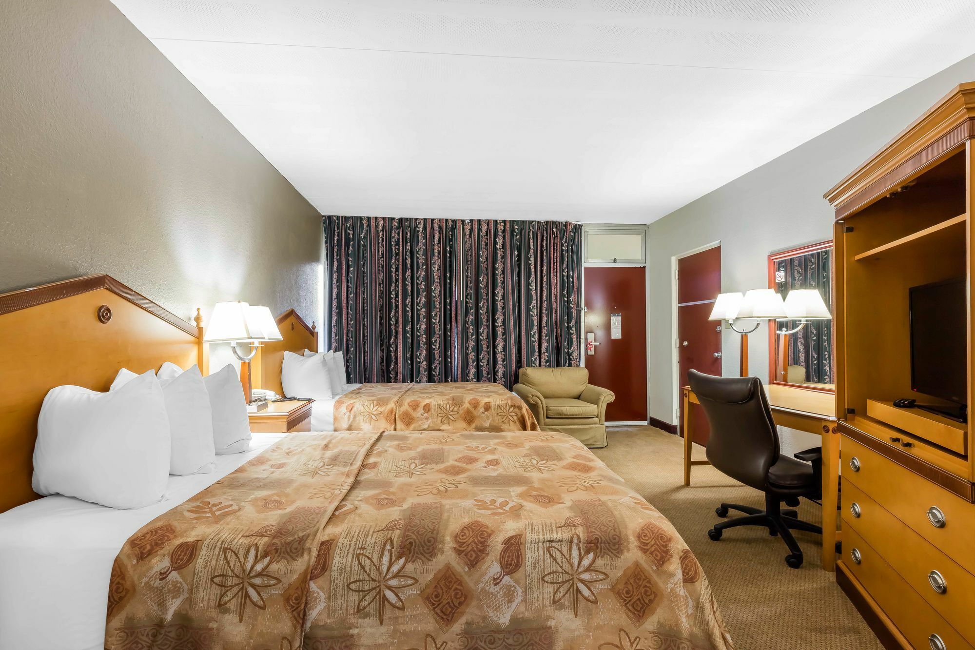 Lotus By Hotel Inn - Hot Springs Extérieur photo