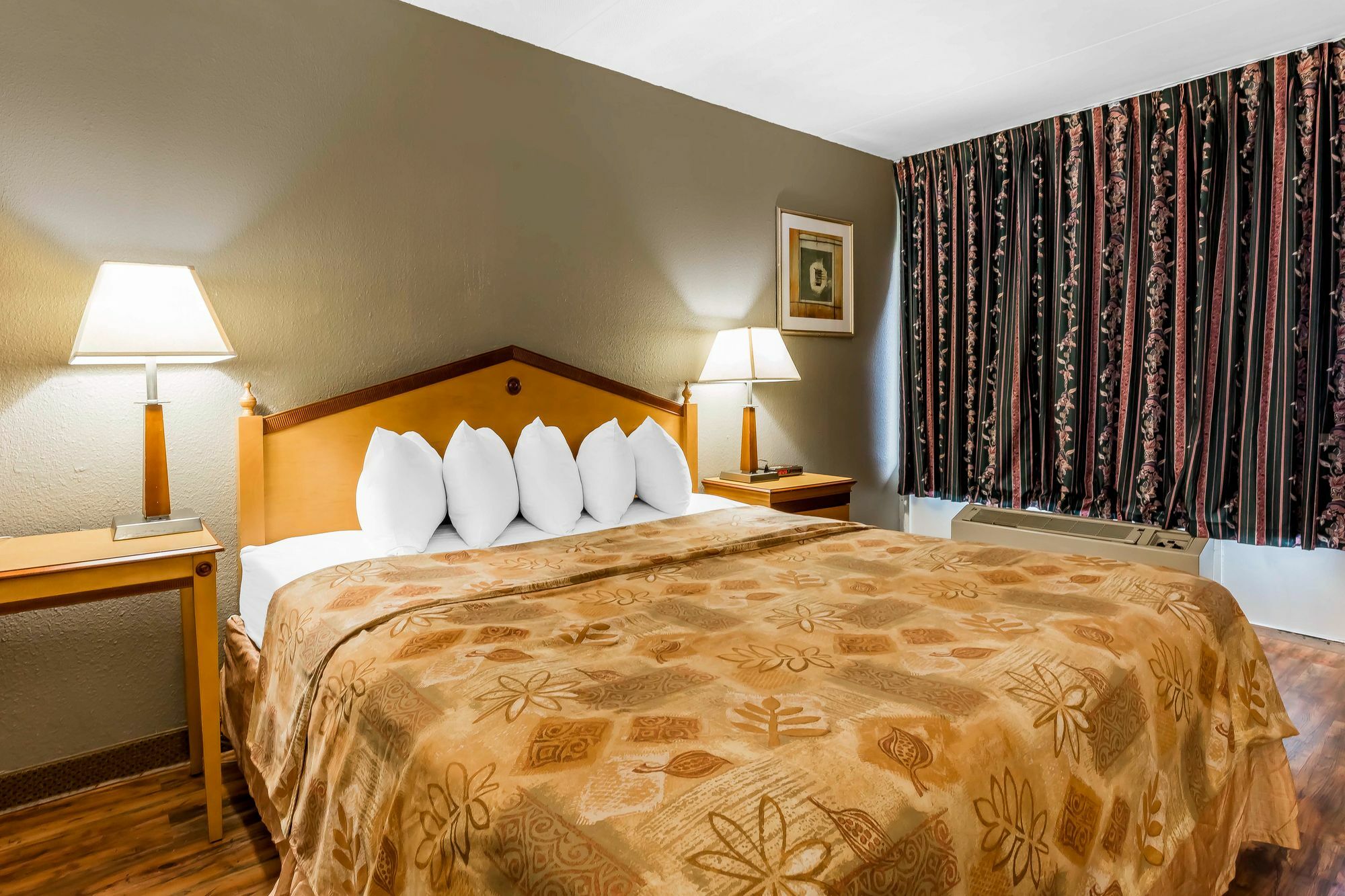 Lotus By Hotel Inn - Hot Springs Extérieur photo